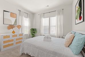 4 bedrooms, iron/ironing board, free WiFi, bed sheets