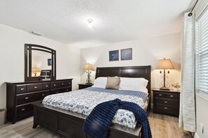 2 chambres, fer et planche à repasser, Wi-Fi, draps fournis