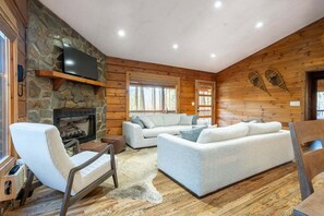 TV connectée, cheminée