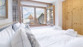 6 chambres, fer et planche à repasser, accès Internet, draps fournis