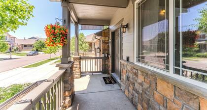 Spacious Home for Families + Near Denver