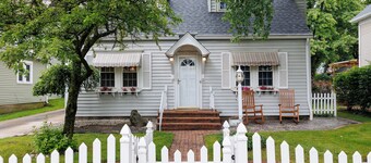 Charming 3-bedroom house located on Main Street in Downtown Middlebury