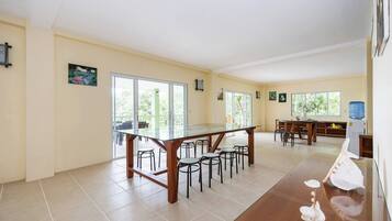 Villa, 2 Bedrooms, Smoking, Private Pool | Dining room