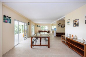 Villa, 2 habitaciones, fumadores, piscina privada | Comedor