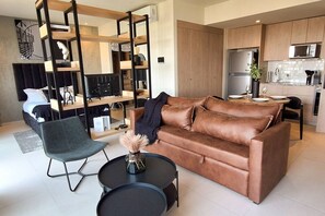 电视、乒乓球、立体声音响