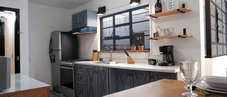 Fridge, microwave, oven, stovetop