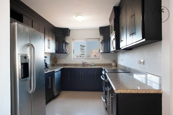Fridge, microwave, oven, stovetop