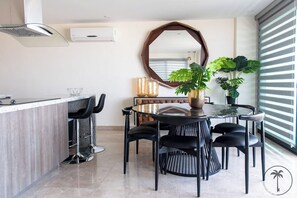 Dining - Elegant Family Apartment in the Malecon (Mazatlán)