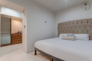 1 bedroom, iron/ironing board, free WiFi