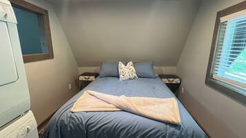 3 makuuhuonetta, vauvan matkasänky, ilmainen Wi-Fi, vuodevaatteet