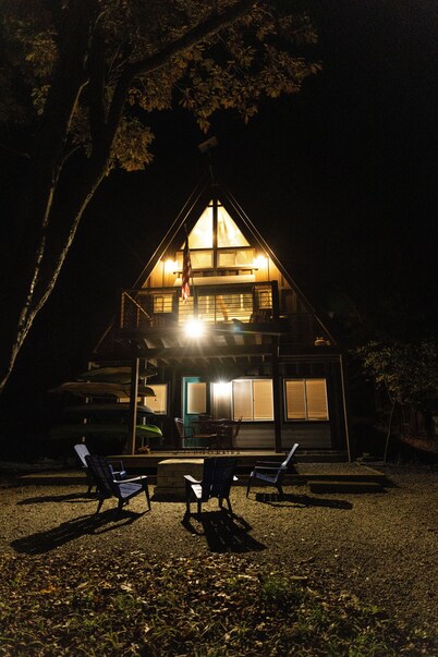 Inviting Lakefront A-Frame Cabin
