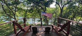 Cozy 3-bedroom A frame cabin at Tanglewood Lakes near LaCygne, KS