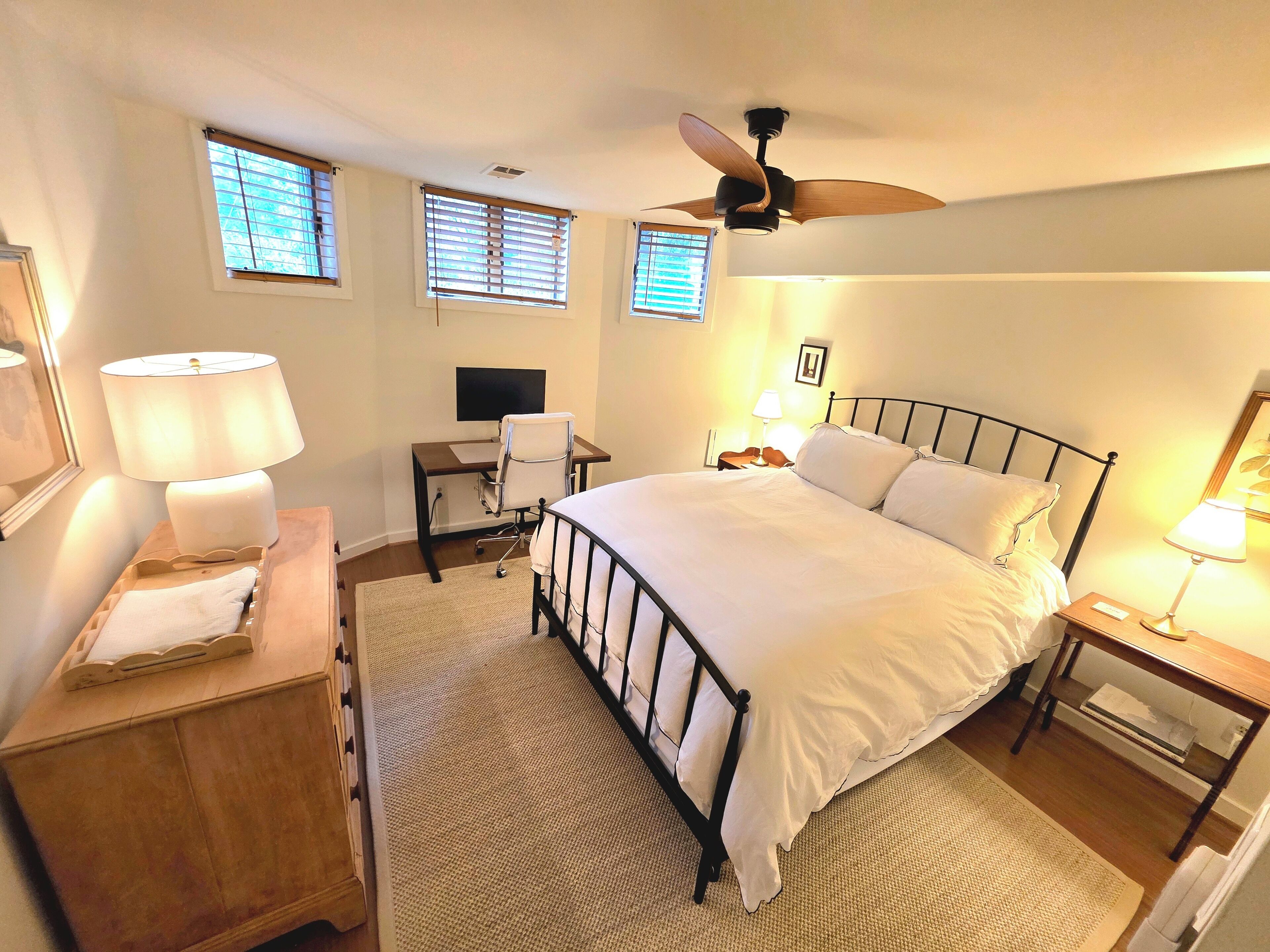 1 bedroom, desk, travel cot, free WiFi