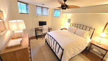 1 bedroom, desk, travel cot, free WiFi