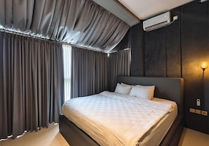 Aubrieta 2 bedroom | Free minibar, iron/ironing board, free WiFi, bed sheets - Ohana Suites Yogyakarta (Yogyakarta)