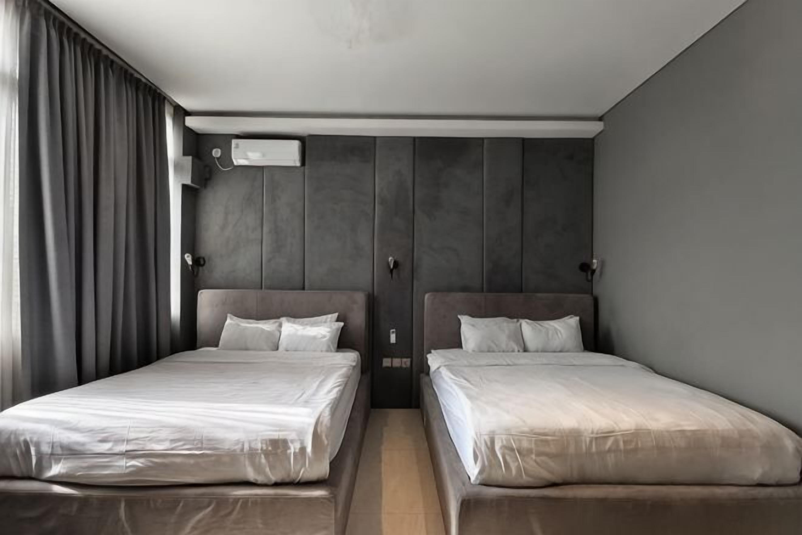 Kostenlose Minibar, Bügeleisen/Bügelbrett, kostenloses WLAN, Bettwäsche
