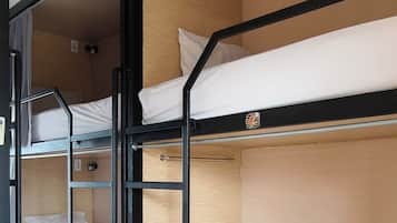 共同ドミトリー (Single Bed) | WiFi (無料)