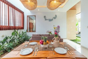Dining - Reda Villa, 2BR Cozy Villa with Private pool 15min to Ubud Center (Bali)