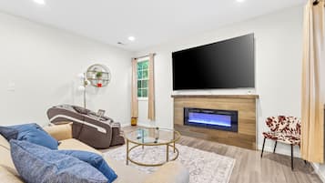 Smart TV y chimenea