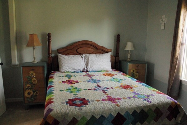 Desk, iron/ironing board, free WiFi, bed sheets