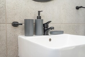 Een douche, een haardroger