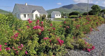 Villa Rose - Sleeps 2 & Stunning Seaside Views