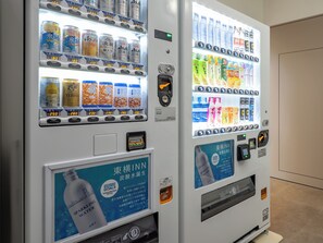 Vending machine - Toyoko Inn Tokyo Minowa eki (Tokyo)
