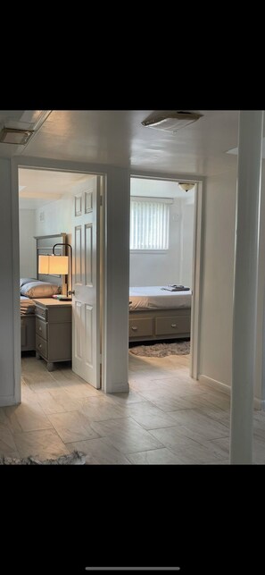 5 bedrooms, iron/ironing board, free WiFi, bed sheets