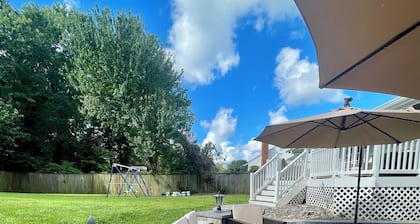 Entire 5 bedroom house near DC and Metro