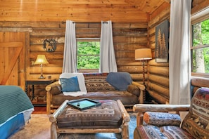 Cabin | Langsir/tirai gelap terus, seterika/papan seterika, Wi-fi percuma 