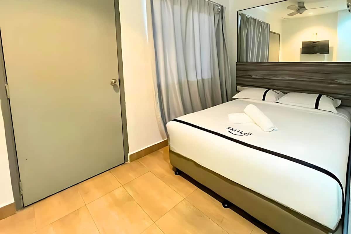 Habitació Deluxe | Escriptori, planxa i posts de planxar, wifi gratuïta i roba de llit