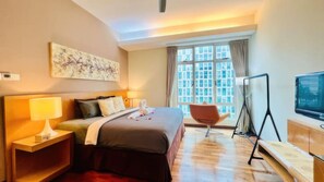 Superior Apartment, 1 Bedroom, Kitchen, City View | Desk, laptop workspace, free WiFi, bed sheets - Lot 163 Fraser Place Luxury Apartments (Kuala Lumpur)