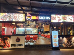 BBQ/picnic area - Lot 163 Fraser Place Luxury Apartments (Kuala Lumpur)