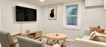 Newly Renovated 1BR APT in Downtown SWH! [Fogline]