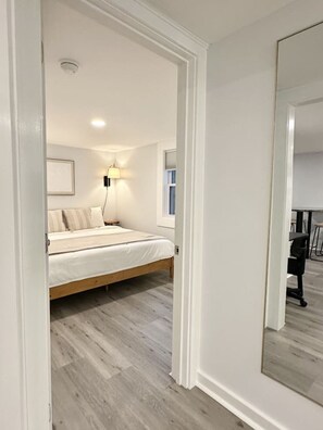 1 bedroom, desk, iron/ironing board, WiFi