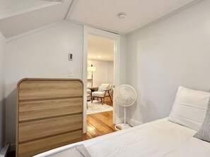 Unclassified image, 3 of 26, button