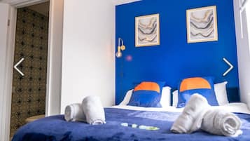 4 bedrooms, iron/ironing board, WiFi, bed sheets