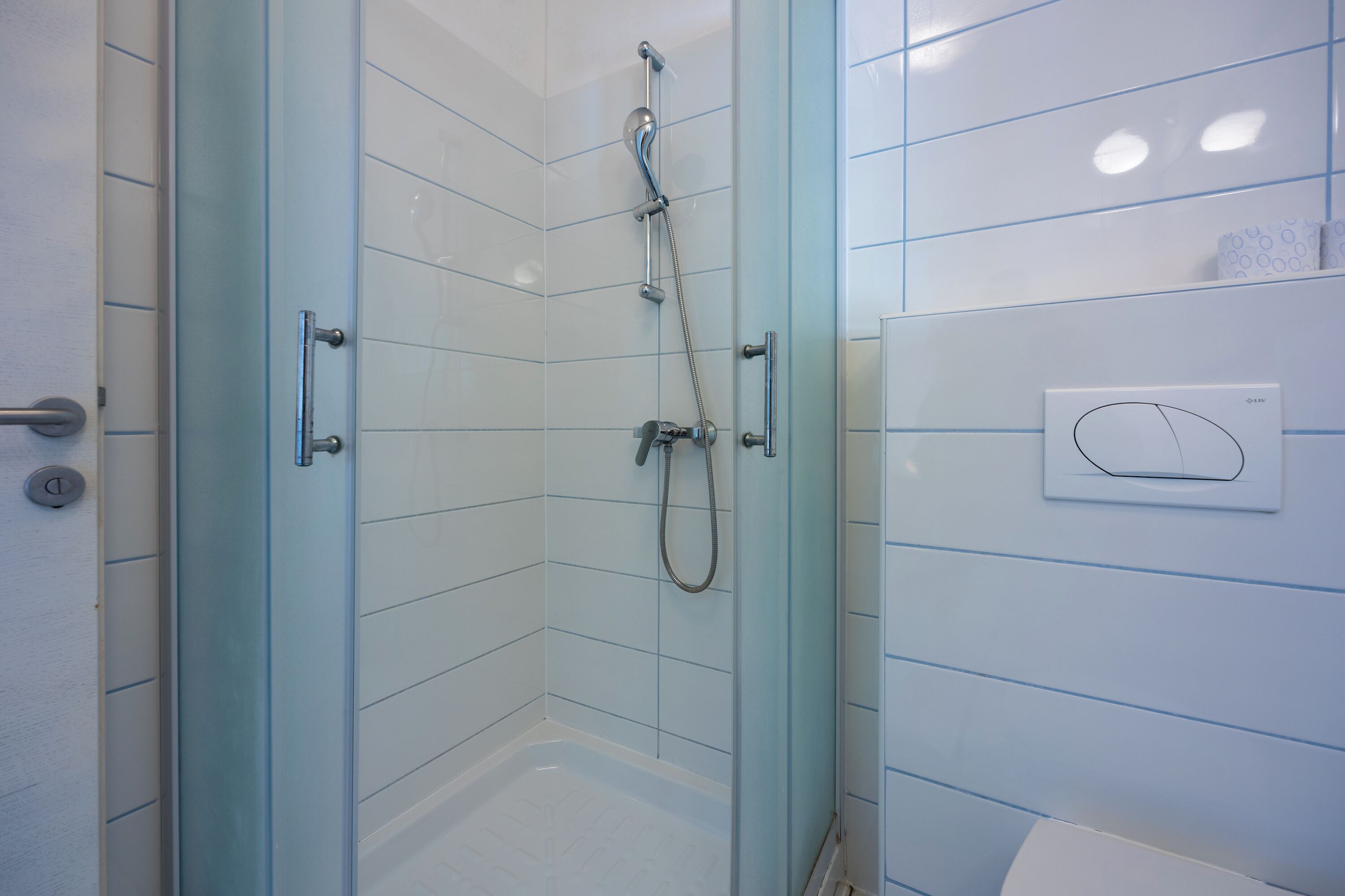 Shower, towels