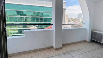 Apartamento, 1 quarto, acessível, para fumantes | Sacada