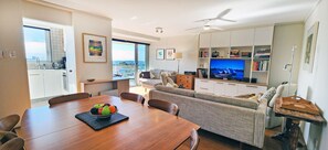 Smart TV, books, stereo