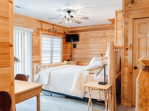 3 habitaciones, escritorio, wifi gratis y ropa de cama 