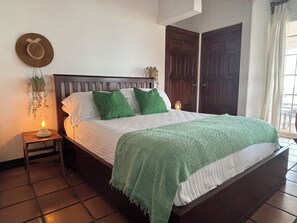 6 makuuhuonetta, silitysrauta/-lauta, Wi-Fi, vuodevaatteet