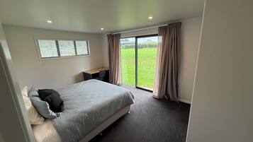 2 dormitorios, tabla de planchar con plancha, wifi y ropa de cama