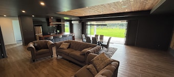 Spacious Rural Two Bedroom still close to town
