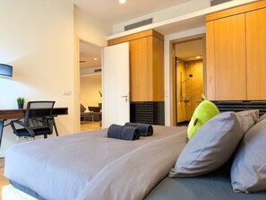 Superior Apartment, 3 Bedrooms, Balcony, City View | Desk, free WiFi, bed sheets, wheelchair access