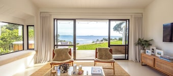 Waterfront Sanctuary, Oneroa - Now open for Christmas and New Year booking!