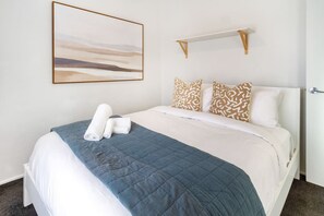 2 chambres, fer et planche à repasser, lit parapluie, Wi-Fi gratuit