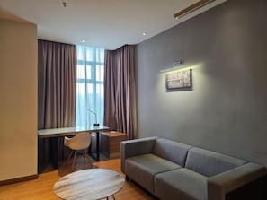 Superior Apartment, 2 Bedrooms, Kitchen, City View | Living area