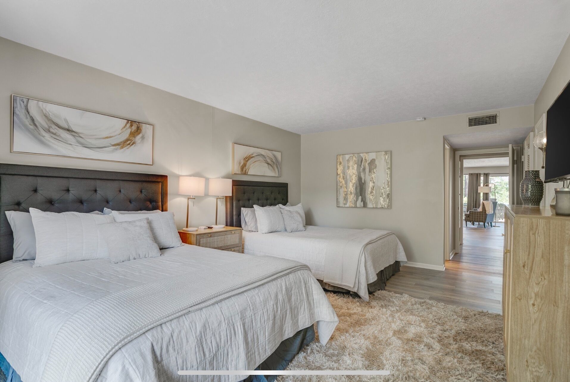 2 chambres, fer et planche à repasser, Wi-Fi gratuit, draps fournis