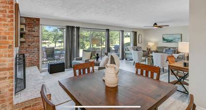 New Listing! Cozy 2-bedroom 3-bath condo on hole 3 of Rayburn Country Club